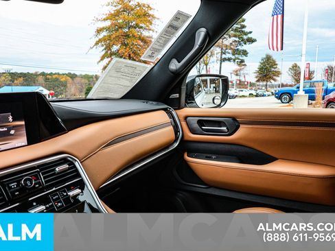 Used 2025 Nissan Armada SL w/ Captain's Chari Seat Package image 42