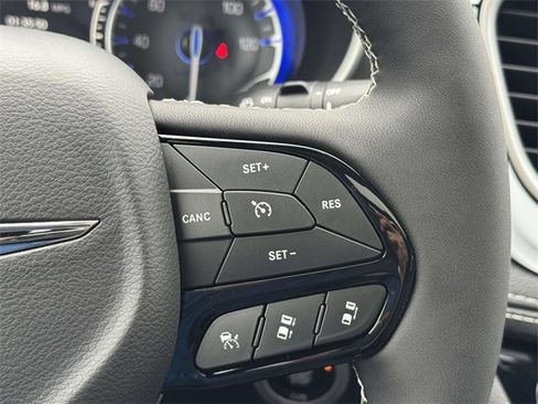 New 2026 Chrysler Pacifica Select w/ S Appearance Package image 26