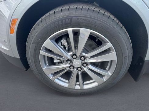 New 2026 Cadillac XT5 Premium Luxury w/ Driver Assist Package AWD/4WD image 9