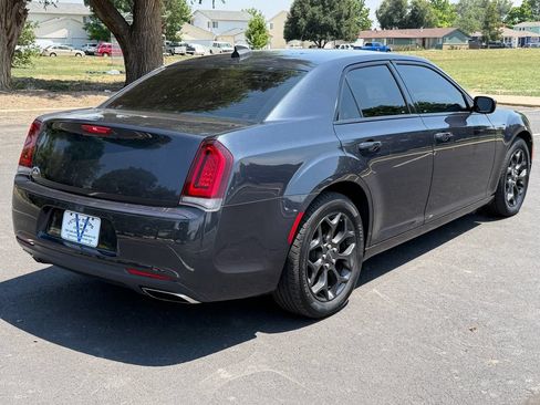 Used 2019 Chrysler 300 S AWD/4WD image 5