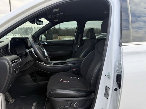 Used 2025 Hyundai Palisade Calligraphy image 10