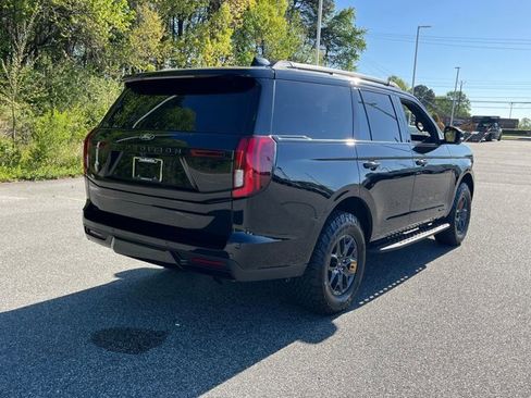 Certified 2025 Ford Expedition Tremor AWD/4WD image 4