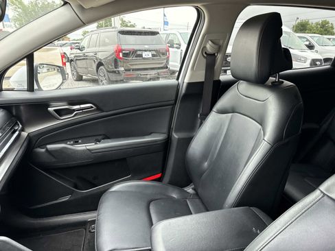 Used 2023 Kia Sportage EX FWD image 15
