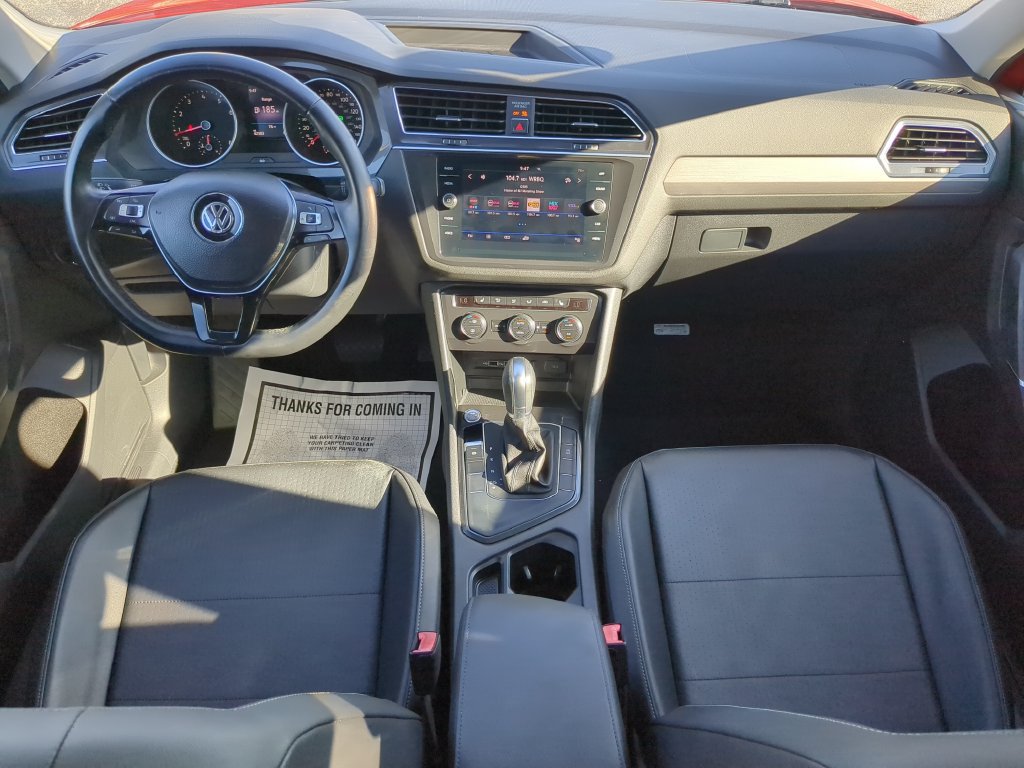 Used 2018 Volkswagen Tiguan SE w/ Panoramic Sunroof Package FWD image 14