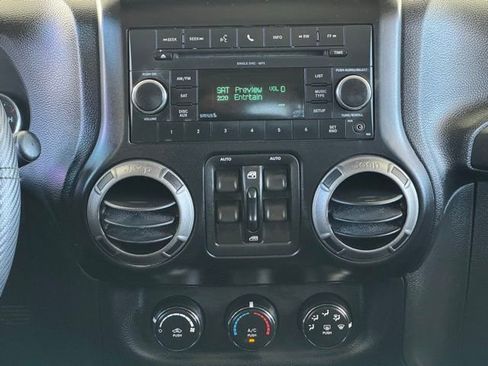 Used 2011 Jeep Wrangler Unlimited Sport image 27