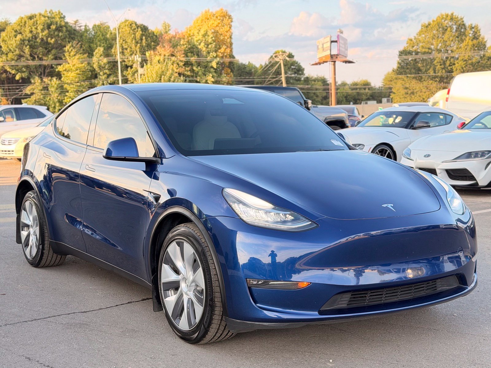 Used 2023 Tesla Model Y Long Range AWD/4WD image 7