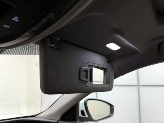 Used 2025 Audi Q5 Premium Plus w/ Premium Plus AWD/4WD image 32