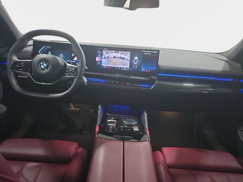 Certified 2024 BMW 530i RWD image 10