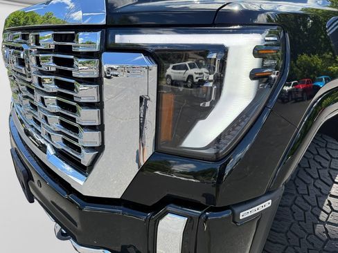 Used 2024 GMC Sierra 2500 Denali w/ Denali Reserve Package AWD/4WD image 25