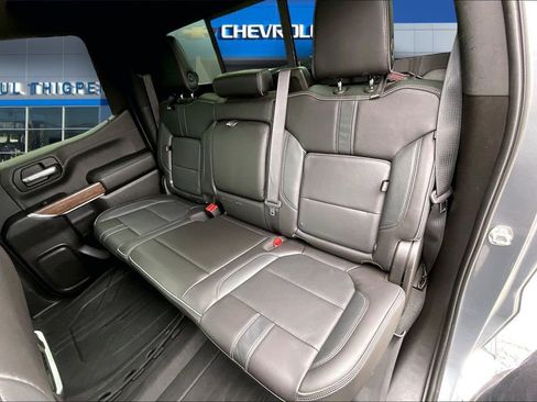 Used 2019 Chevrolet Silverado 1500 High Country w/ Technology Package AWD/4WD image 23
