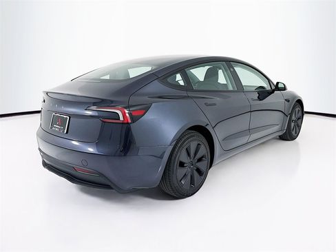 Used 2025 Tesla Model 3 Long Range image 9