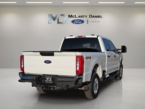 Used 2025 Ford F250 XLT image 5