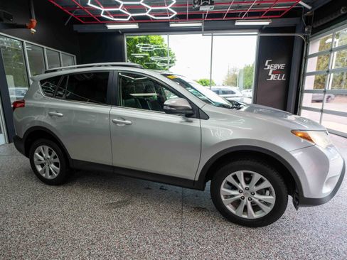 Used 2013 Toyota RAV4 Limited FWD image 5