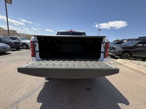 Used 2025 RAM 1500 Tradesman AWD/4WD image 4