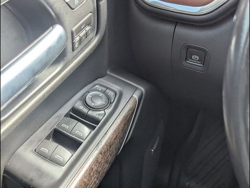 Used 2020 GMC Sierra 1500 Denali w/ Technology Package AWD/4WD image 23