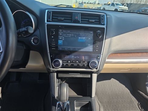 Used 2018 Subaru Outback 2.5i Limited image 20