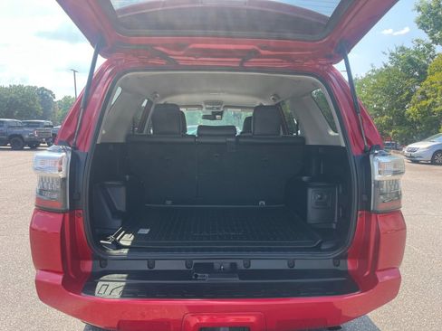 Used 2021 Toyota 4Runner SR5 Premium AWD/4WD image 17