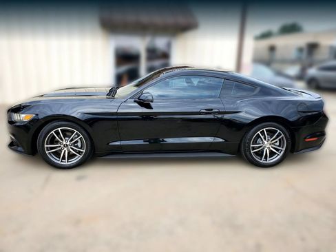 Used 2015 Ford Mustang Premium RWD image 9
