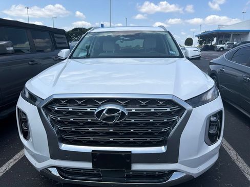 Used 2020 Hyundai Palisade Limited FWD image 2