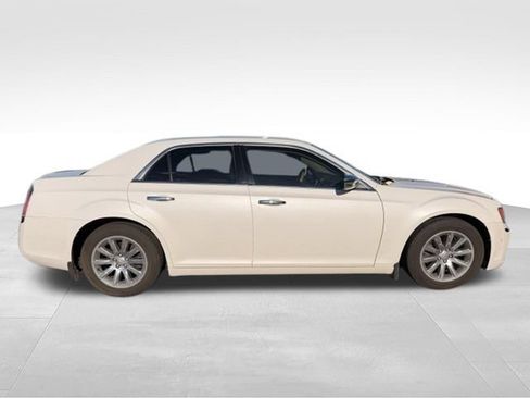Used 2013 Chrysler 300 C w/ Light Group RWD image 7