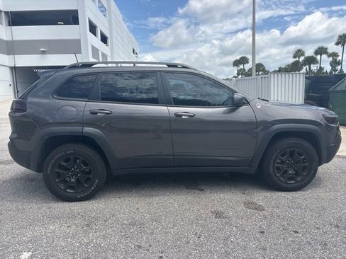 Used 2021 Jeep Cherokee Trailhawk w/ Trailer Tow Group AWD/4WD image 2