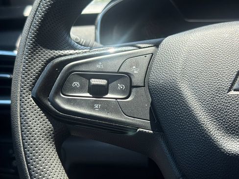 Used 2022 Chevrolet TrailBlazer LT w/ Confidence II Package FWD image 24