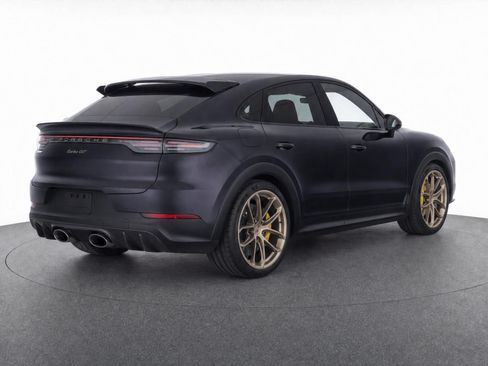 Certified 2022 Porsche Cayenne Turbo GT AWD/4WD image 4