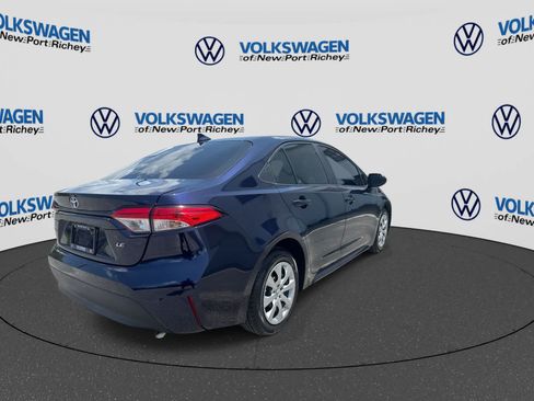Used 2023 Toyota Corolla LE FWD image 6
