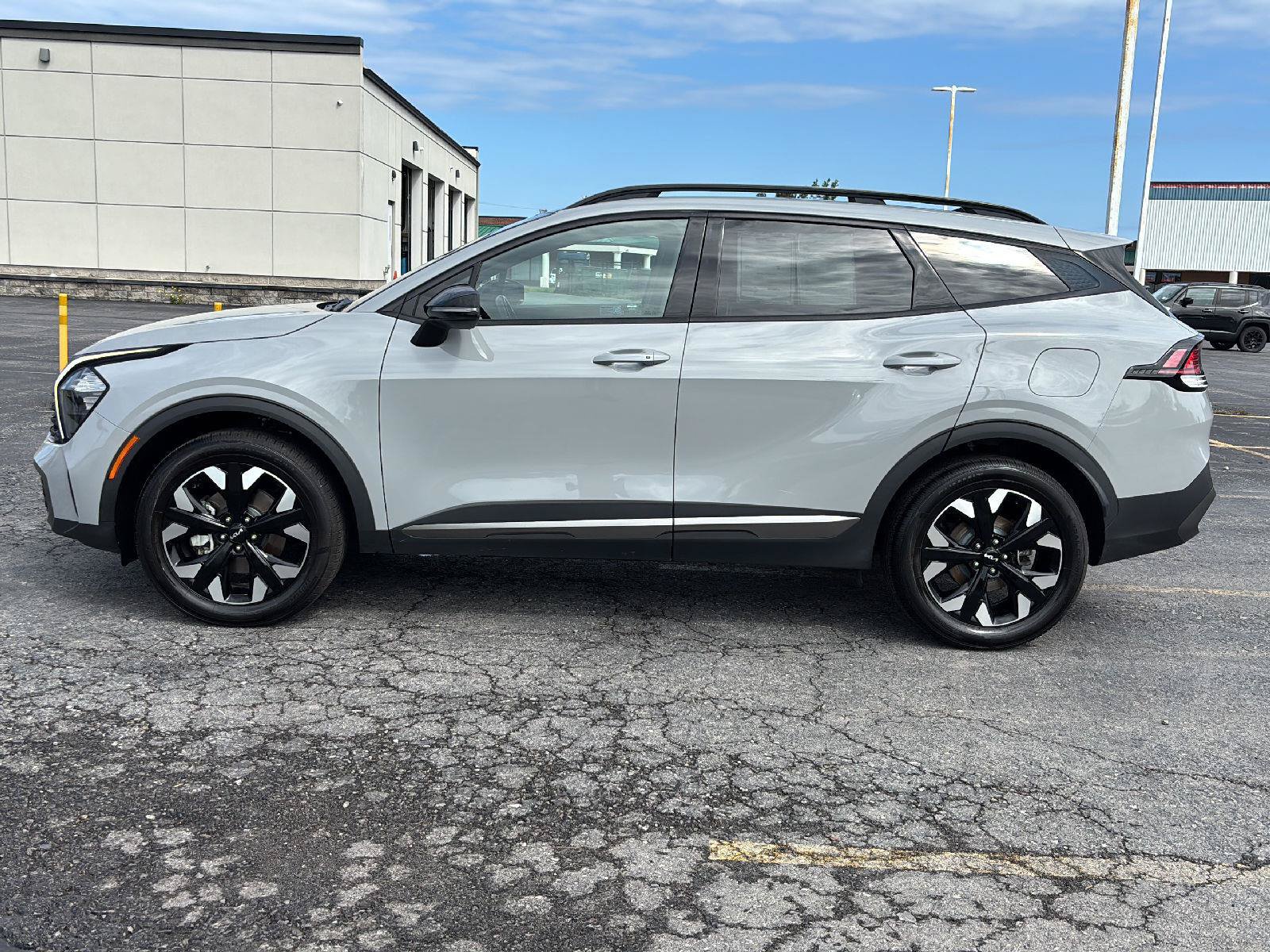 Used 2023 Kia Sportage X-Line w/ X-Line Premium Package AWD/4WD image 6