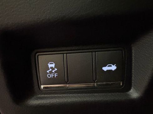 Used 2015 INFINITI Q50 Premium w/ Navigation Package AWD/4WD image 8