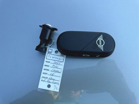 Used 2025 MINI Cooper 2-Door Hardtop image 39