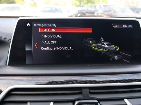 Used 2018 BMW 750i xDrive AWD/4WD image 29