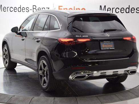 Used 2026 Mercedes-Benz GLC 300 image 4