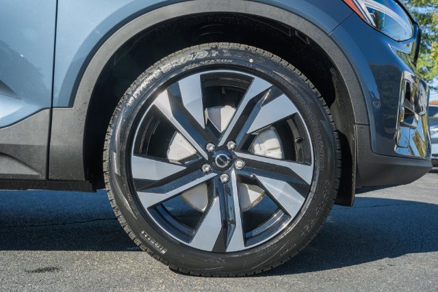 New 2026 Volvo XC40 B5 Ultra w/ Protection Package Premier AWD/4WD image 18