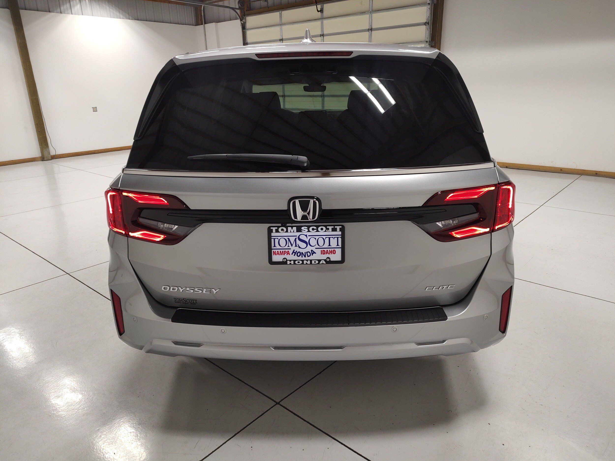 New 2027 Honda Odyssey Elite image 12
