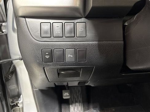 Used 2015 Toyota Highlander Limited AWD/4WD image 17