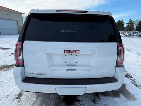 Used 2020 GMC Yukon XL SLT image 2