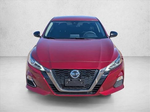 Used 2022 Nissan Altima 2.5 SR image 2