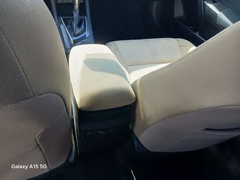 Used 2016 Toyota Corolla LE FWD image 28