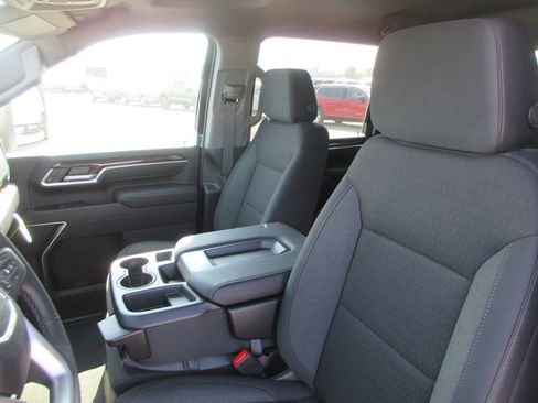 New 2026 GMC Sierra 2500 SLE w/ SLE Value Package; AWD/4WD image 12