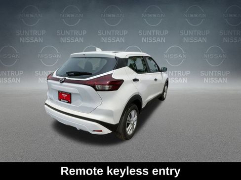 Used 2025 Nissan Kicks Play S FWD image 10