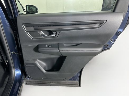 Used 2025 Honda CR-V LX image 26