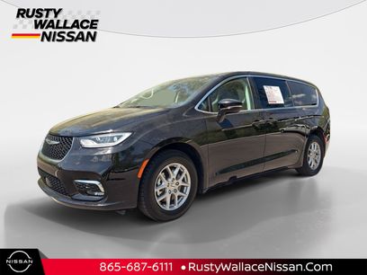 Used 2024 Chrysler Pacifica Touring-L