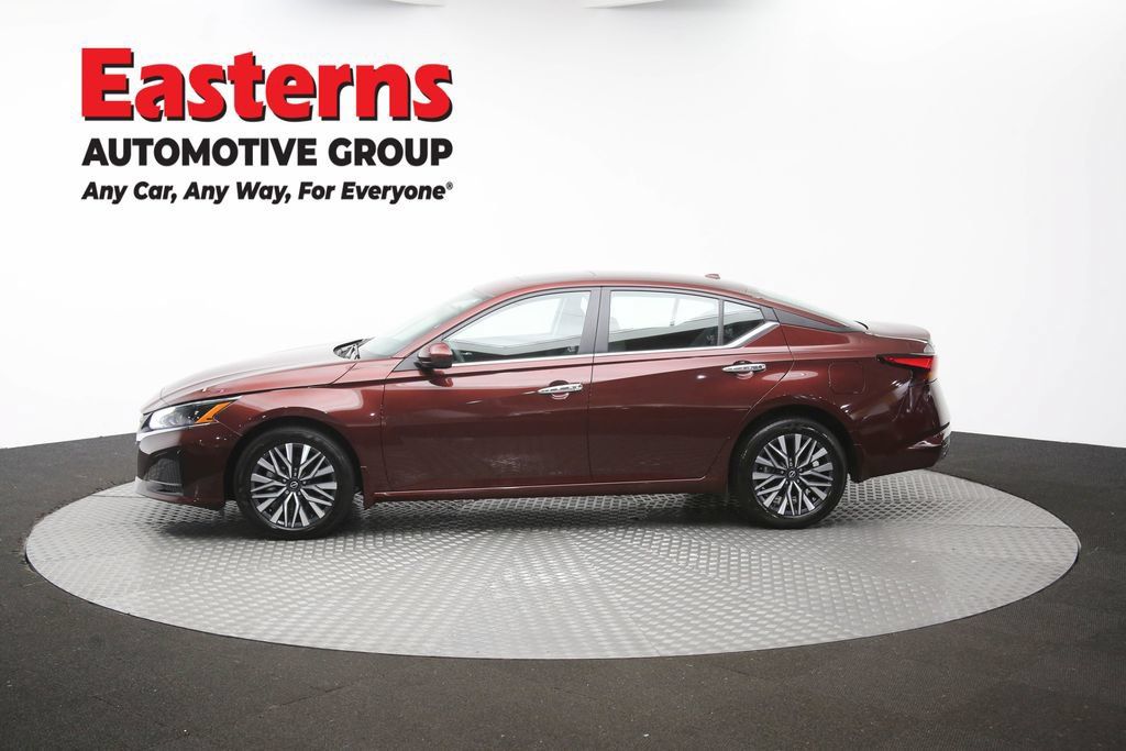 Used 2024 Nissan Altima 2.5 SV w/ SV Premium Package AWD/4WD image 61
