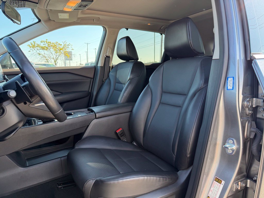 Used 2021 Nissan Rogue SV w/ Premium Package FWD image 11