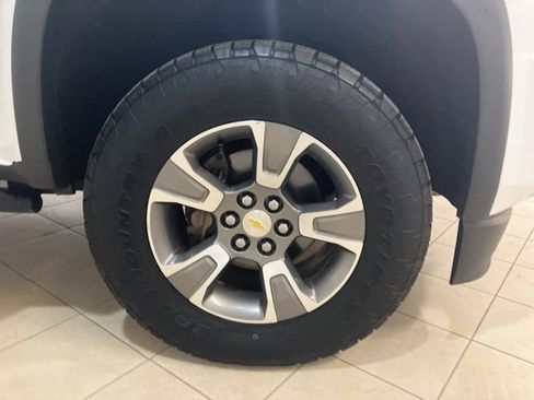 Used 2020 Chevrolet Colorado Z71 image 28