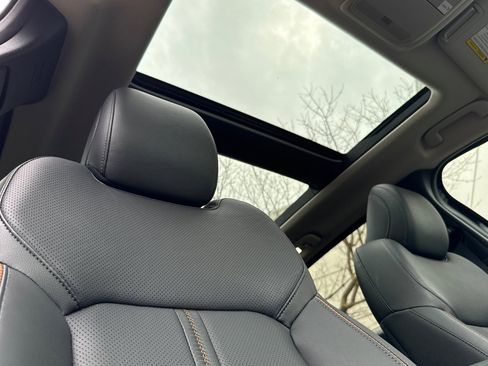 Used 2025 MAZDA CX-50 AWD 2.5 Hybrid w/ Premium Pkg image 20