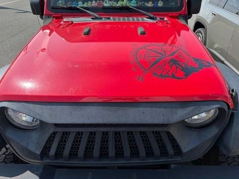 Used 2018 Jeep Wrangler Unlimited Sport S AWD/4WD image 8