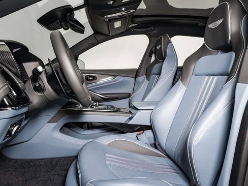 Used 2025 Aston Martin DBX 707 image 21