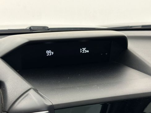 Used 2019 Subaru Forester Premium AWD/4WD image 26